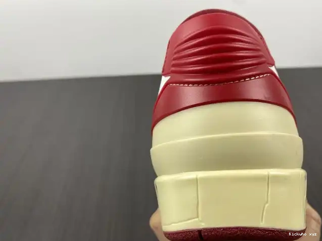 Retro Low SP Jordan White 2 Red Off-White DJ4375-106 0516